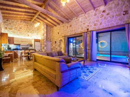  gece  -  Kasım
  | Kalkan Akbel'de Muhafazakar Aile İçin Özel Havuzlu Jakuzili Villa